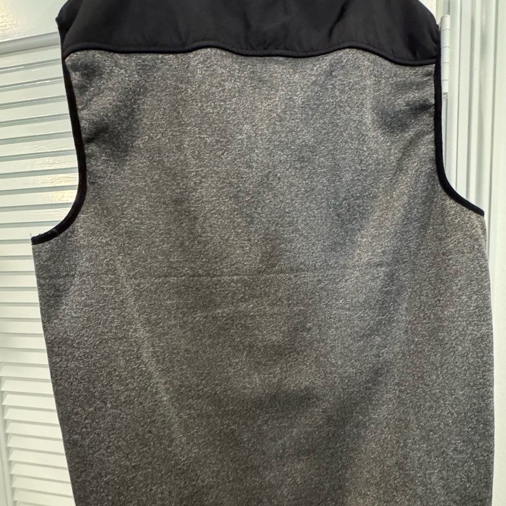 Browning Men's Two-Tone Black and Gray Vest - Picture 3 of 3
